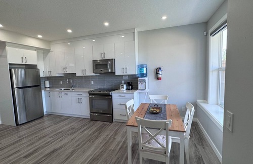 Calgary Casa | 2 Beds 1 Bath Walkout Basement Suite