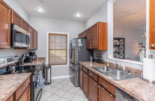 Richmond Condominio | 2 Beds/2 Full Baths, Fenced Yard, 1 Car Garage, One Level, Pets Welcomed!