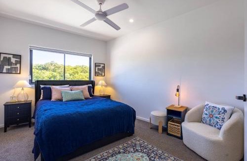 Mount Gravatt Casa | 2 Beds Apt Walk to Shops and Trails 12 Mins to CBD