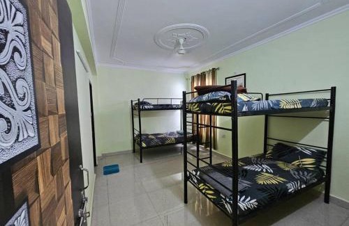 Alambagh Apartamento | 2 BHK in Krishna Nagar Lucknow LKO202R