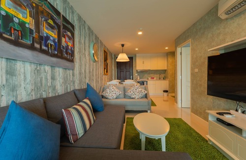 Cha-am Condominio | Apartamento de un dormitorio con vistas al mar, frente a la playa y a la piscina, situado en Cha-am Hua Hin