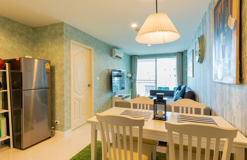 Cha-am Condominio | Apartamento de un dormitorio con vistas al mar, frente a la playa y a la piscina, situado en Cha-am Hua Hin