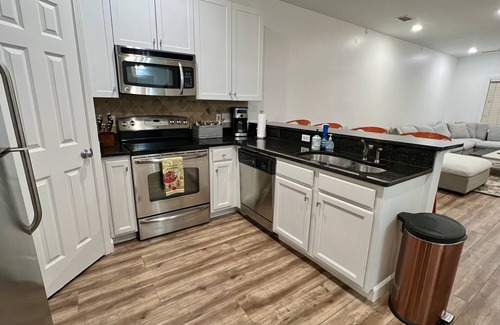 Auburn Condominio | 2 blocks to AU business school/ Toomer's Corner- 2 Bd/2 Ba renovated 2023