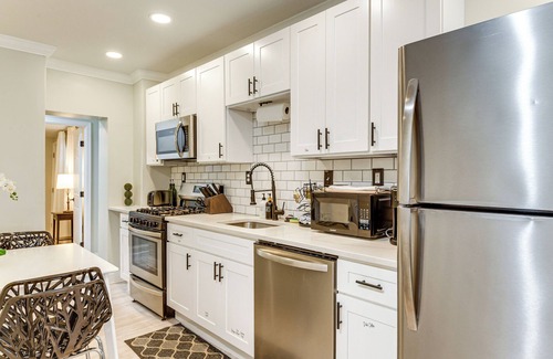 Canton Casa | 2 Blocks to Patterson Park: Urban Stay Near Eats