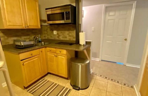 Columbia Casa | 2 BR/1.5 Bath Basement, Private Entrance & Parking