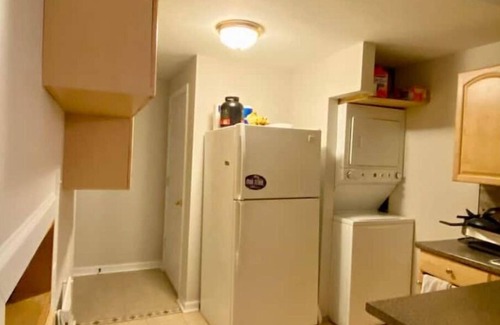 Columbia Casa | 2 BR/1.5 Bath Basement, Private Entrance & Parking