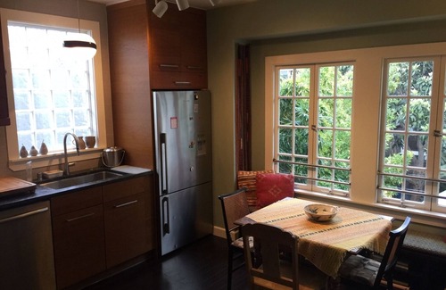 Cleveland Heights Casa | 2 Br / 1Bath Bright-Spacious Flat 2 cuadras del lago Merritt, a 10 m a pie de Bart