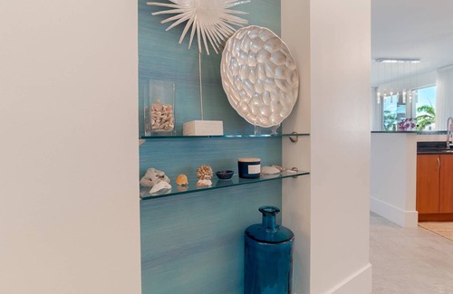 East Ocean Ave Condominio | 2 BR / 2 BA Condo with Beautiful Pool, Marina