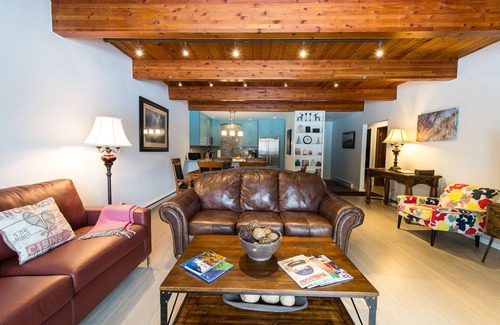 Telluride Condominio | 2 habitaciones / 2 baños ¡Caminata corta por River Trail To Festivals / Gondola! ¡Bañera de hidromasaje! Duerme 7