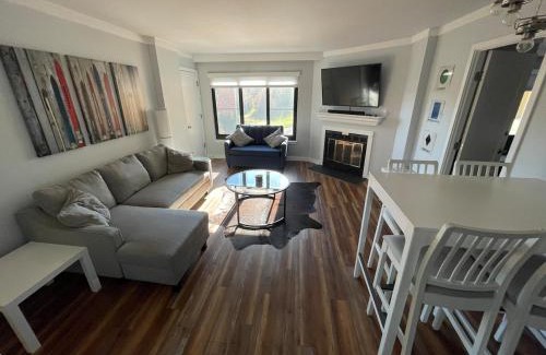 Snowshoe Apartamento | 2 BR, 2 Bath Condo on the slopes with night skiing!