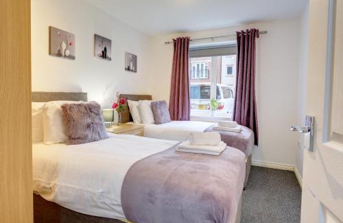 Coventry Apartamento | 2-BR Apartment, En-suite, Allocated Parking, next to Playground