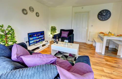 Coventry Apartamento | 2-BR Apartment, En-suite, Allocated Parking, next to Playground