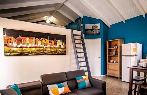 Colon Apartamento | 2 br Apartment w attic - O