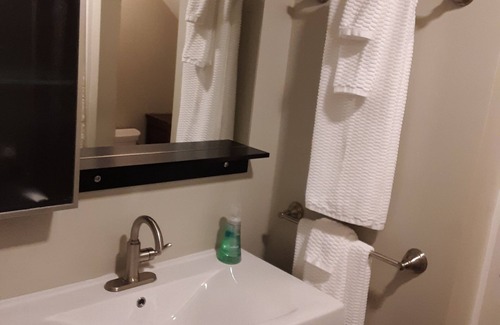 Wolfeboro Apartamento | 2 BR Apt in Downtown Wolfeboro