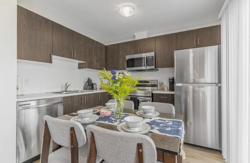 Niagara Falls Apartamento | 2 BR at 17 Mins Walk to Falls,Patio,BBQ and Outdoor Space