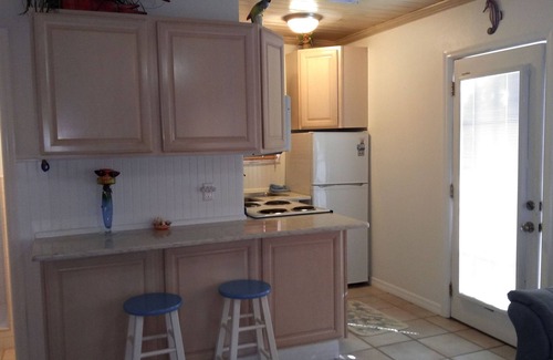 Indian Rocks Beach Cabaña | 2-br Beachside Cottage with Pool