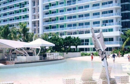 Paranaque Apartamento | 2 BR Condo by JAD at Azure Urban Resort Residences