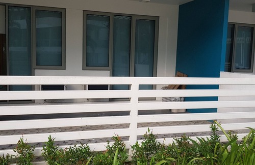Paranaque Apartamento | 2 BR Condo by JAD at Azure Urban Resort Residences