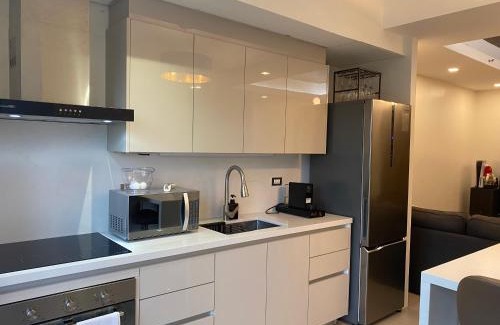 Bagumbayan Apartamento | 2 BR Condo Free Wifi & Netflix - Circulo Verde, Eastwood Libis, Quezon City