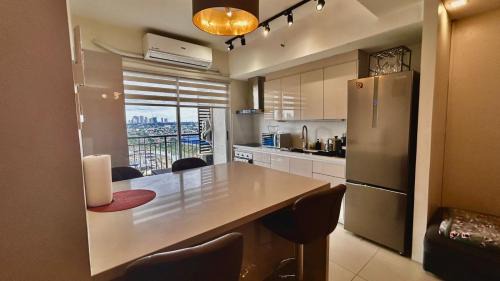 Bagumbayan Apartamento | 2 BR Condo Free Wifi & Netflix - Circulo Verde, Eastwood Libis, Quezon City