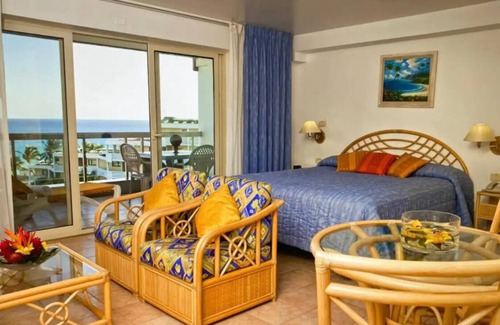 Maho Complejo | 2/BR Condo in Royal Islander La Terrasse Resort