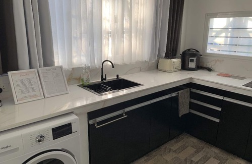 Antipolo Condominio | 2 BR condo w/ BREAKFAST PARKING NETFLIX DISNEY+ WIFI AND TOILETRIES