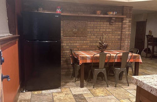 Cottonwood Heights Apartamento | 2 BR Cozy Retreat. Close to freeway and mountains.