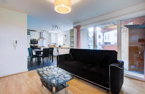 North Kensington Apartamento | 2 BR Flat Near Westfield, Hospital, Stadium & Uni