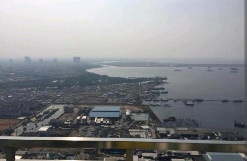 Pluit Apartamento | 2 BR Jungle Decor Beautiful Sea View Fast Internet Top Of The Mall