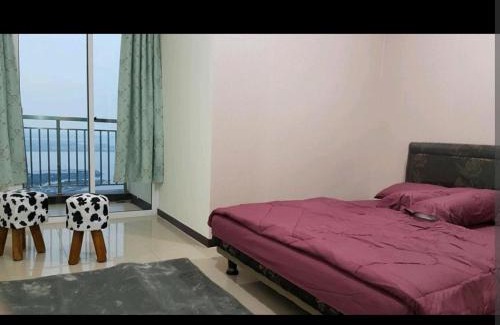 Pluit Apartamento | 2 BR Jungle Decor Beautiful Sea View Fast Internet Top Of The Mall