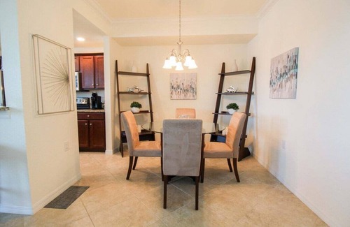 Lakewood Ranch Condominio | 2 BR lakefront condo In Lakewood National overlooking the golf course - Array of Sunshine