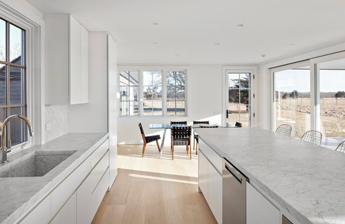 Chilmark Casa | 2 BR, Modern Main House, 1000 feet of private beach, AC, WiFi, Gym