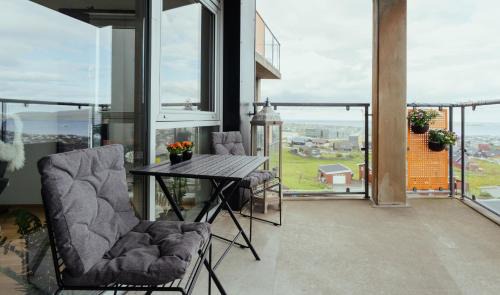 Torshavn Apartamento | 2 BR Ocean and City View Apartment