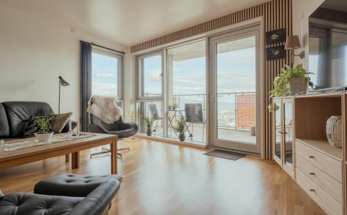 Torshavn Apartamento | 2 BR Ocean and City View Apartment