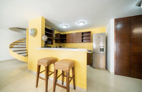 Playacar Apartamento | 2 BR PH with Jacuzzi near to the Beach