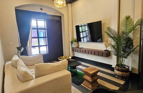 Samphanthawong Casa | 2 BR Soho house Lux |Walk to Chinatown|MRT|Pier