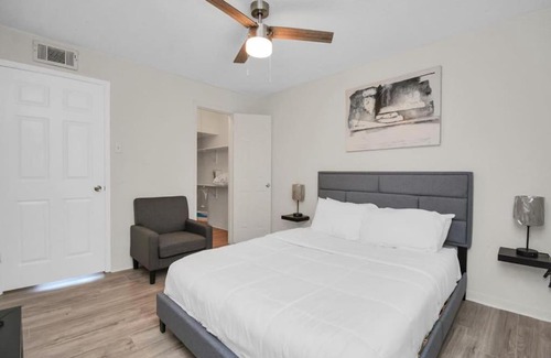 The Galleria Apartamento | 2-BR Stellar Stay #4 at The Galleria
