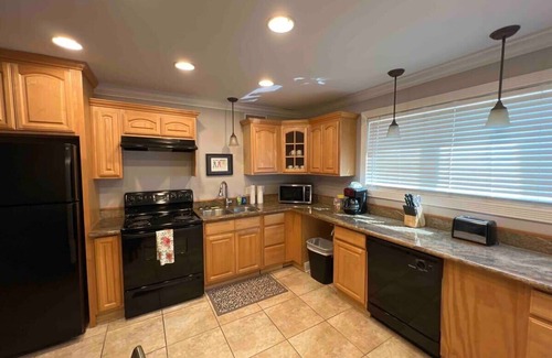 Highlands - Perkins Apartamento | 2 br Steps from Tiger Stadium