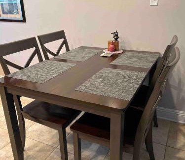 Highlands - Perkins Apartamento | 2 br Steps from Tiger Stadium