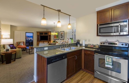 Las Vegas Complejo | 2 BR Suite - All Taxes & Resort Fees Included In Price