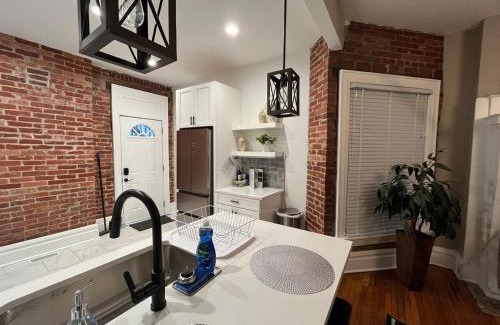 University District Apartamento | 2 BR Totally Renovated and Chic