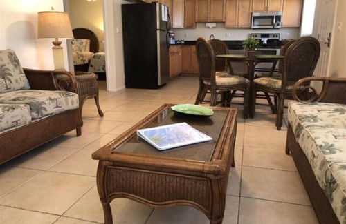 Laurel Villa | 2 BR VILLA SUITE w/ queen bed