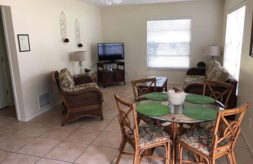 Laurel Villa | 2 BR VILLA SUITE w/ queen bed