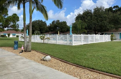 Laurel Villa | 2 BR VILLA SUITE w/ queen bed