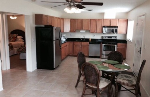 Laurel Villa | 2 BR VILLA SUITE w/ queen bed