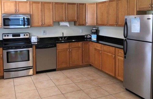 Laurel Villa | 2 BR VILLA SUITE w/ queen bed