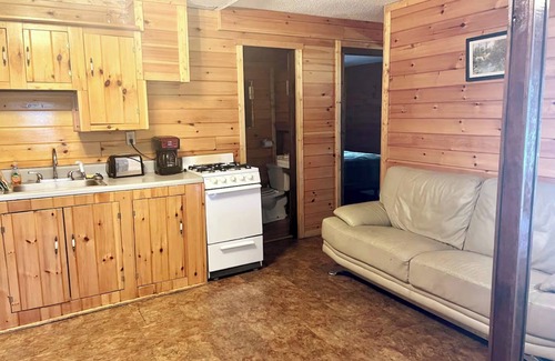 Lake Luzerne-Hadley Cabina | Suites de 2 dormitorios frente al mar Lodge