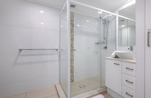 Surfers Paradise Apartamento | 2 BR With Beautiful Views