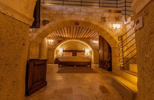 Mustafapasa Hotel | 2 Cave Suites Ideal for Family Getaway w/ Stunning Garden & Pool Access