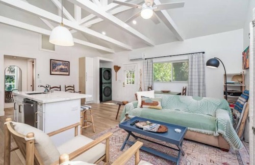 Auburn Casa | 2 charming homes on 1 property, w hot tub